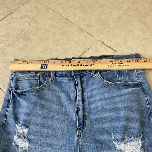 Altar’d State Distressed Denim Jean Shorts Womens size 31 Cuffed Raw Hem Stretch - Picture 4 of 13